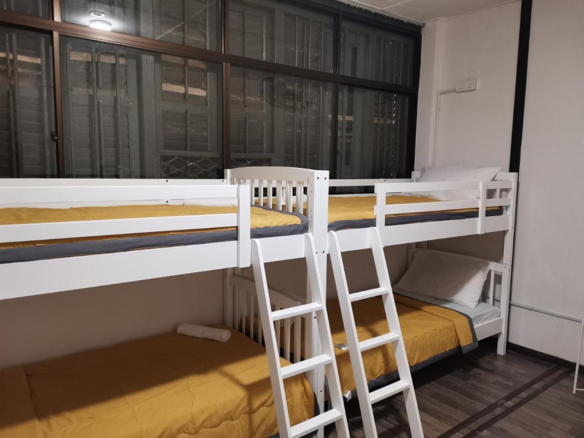 G Fortune Guest House+ George Town Buitenkant foto