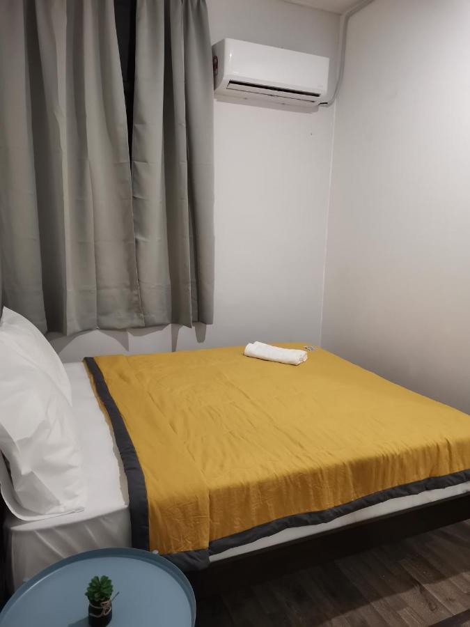 G Fortune Guest House+ George Town Buitenkant foto