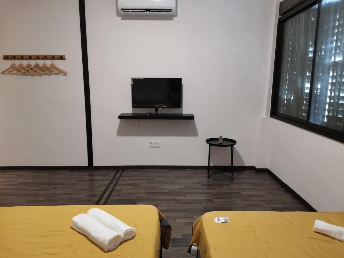G Fortune Guest House+ George Town Buitenkant foto