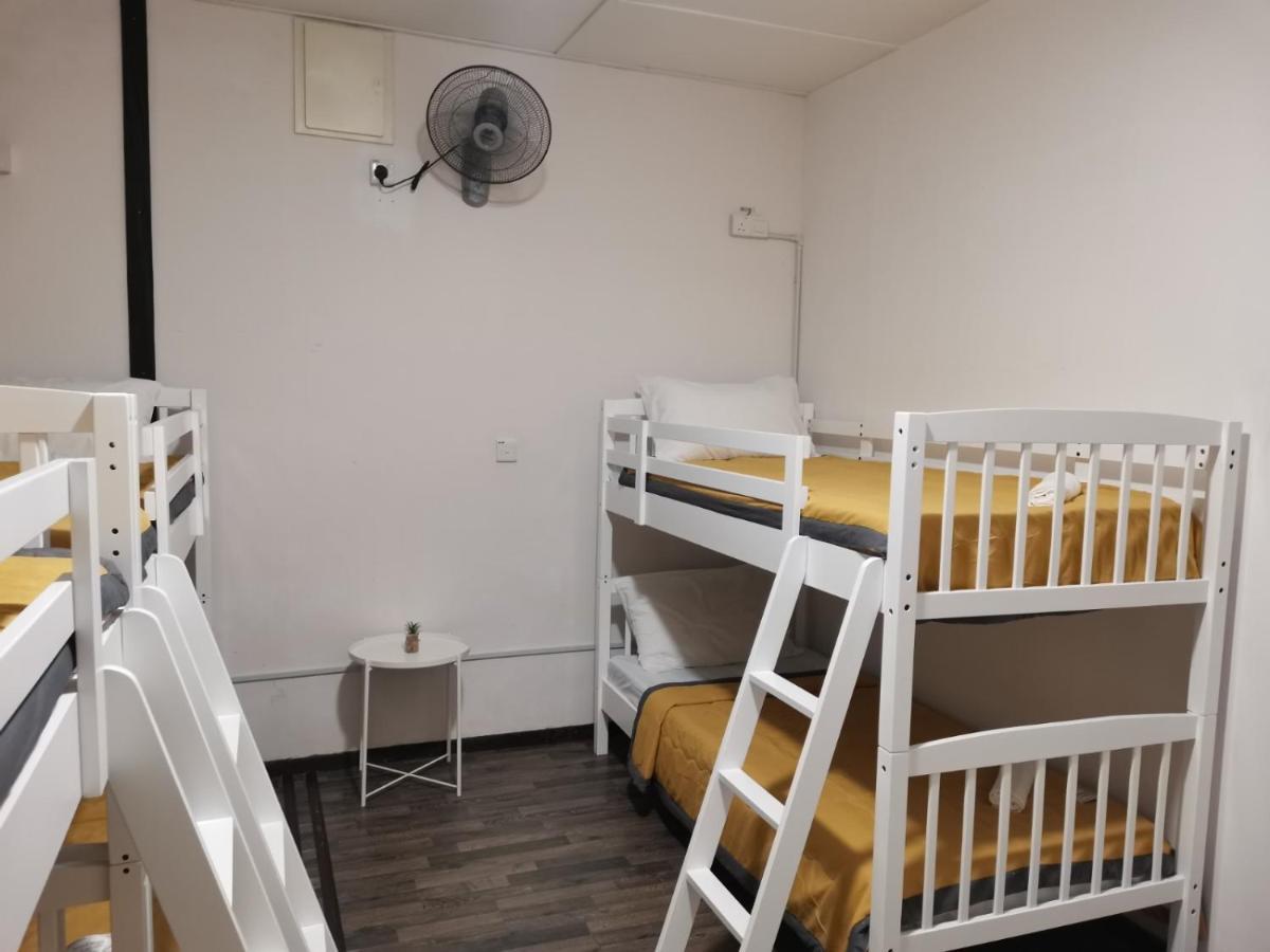 G Fortune Guest House+ George Town Buitenkant foto