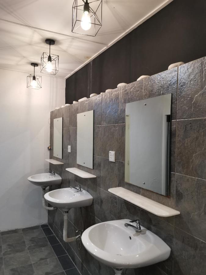 G Fortune Guest House+ George Town Buitenkant foto