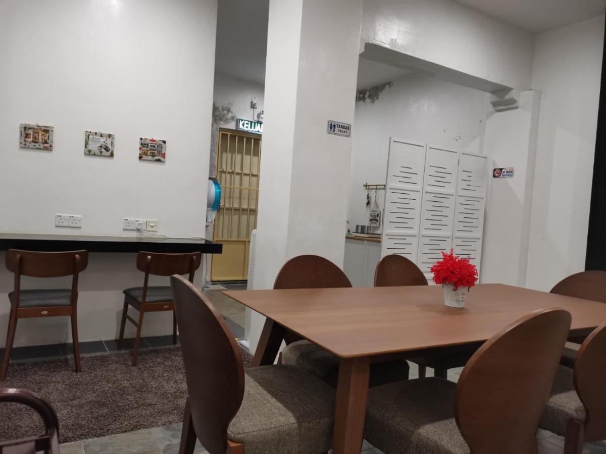 G Fortune Guest House+ George Town Buitenkant foto