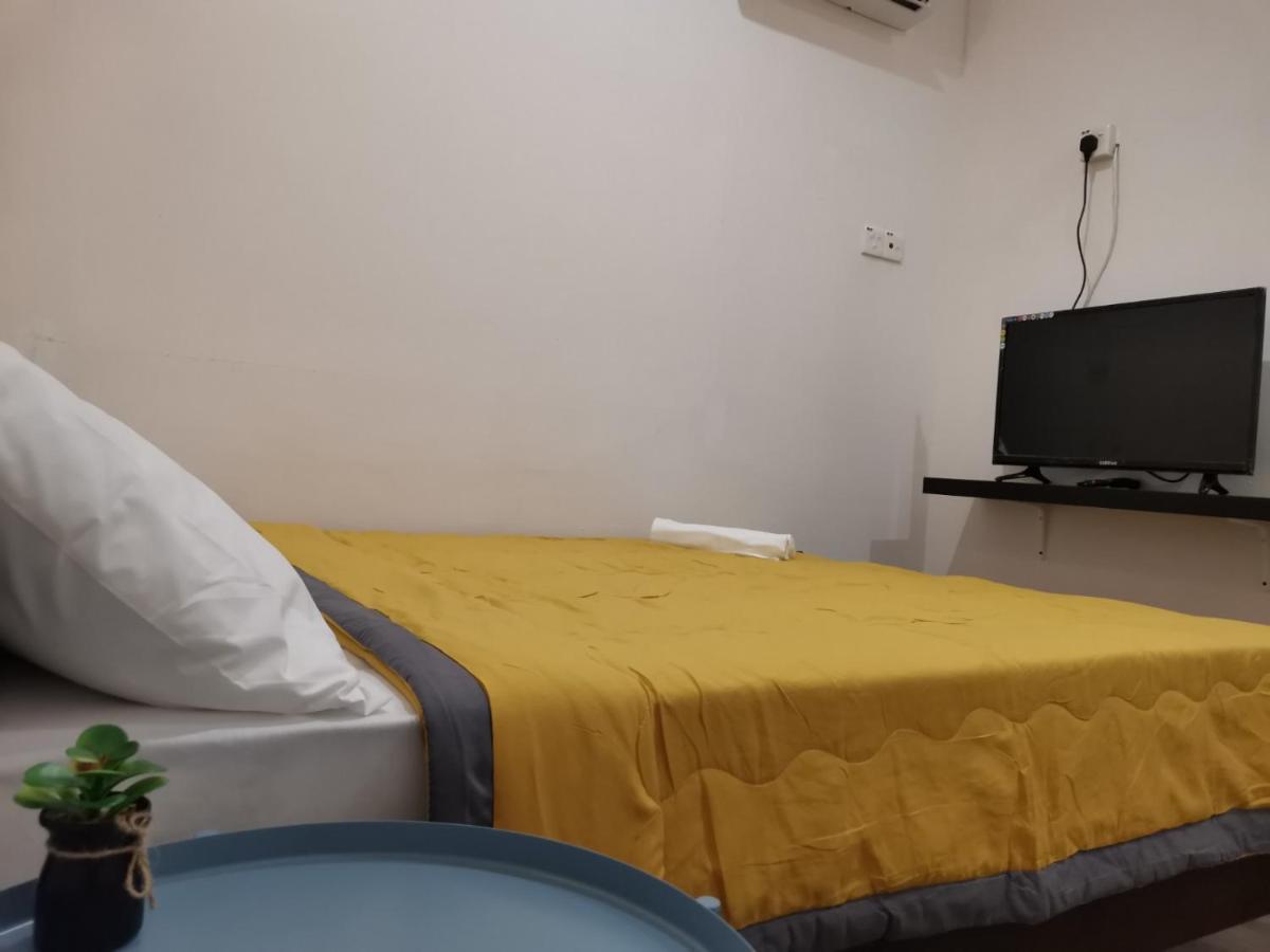 G Fortune Guest House+ George Town Buitenkant foto