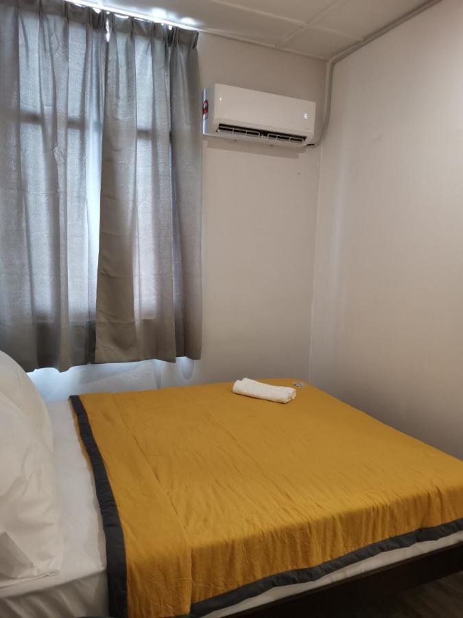 G Fortune Guest House+ George Town Buitenkant foto