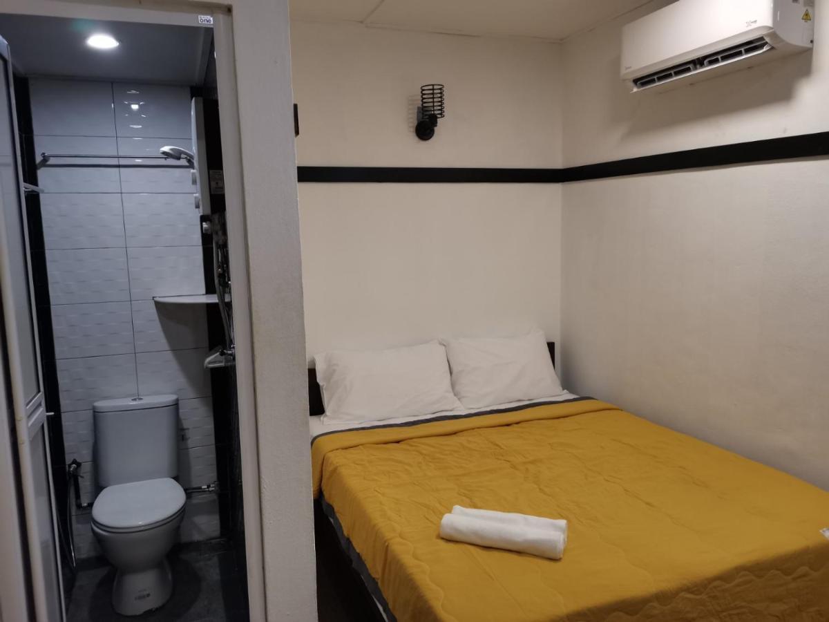 G Fortune Guest House+ George Town Buitenkant foto