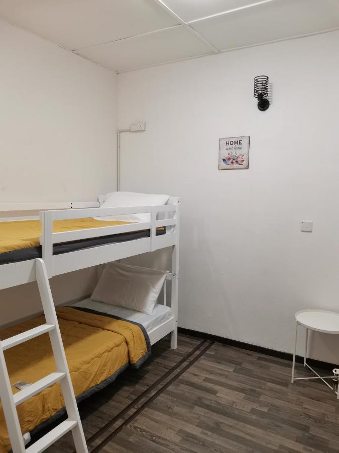 G Fortune Guest House+ George Town Buitenkant foto